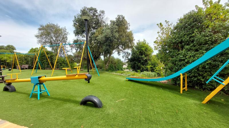 1 Bedroom Property for Sale in Loevenstein Western Cape